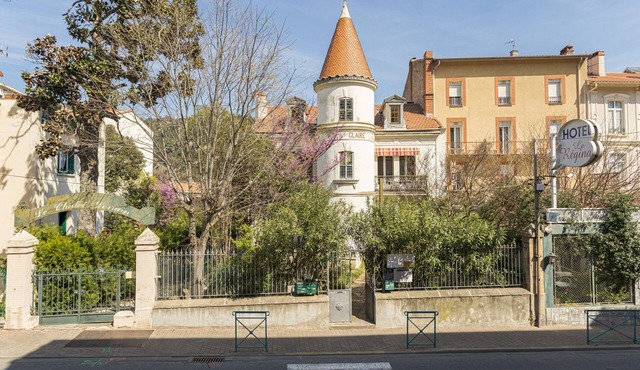 Apartment 'Chagall - Villa Sainte' with Mountain View, Shared Terrace and Wi-Fi