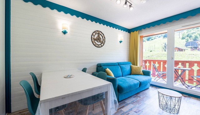 Apartment 'Appartement 4-6 Personnes' with Mountain View, Balcony and Wi-Fi