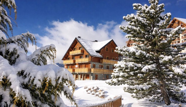 APARTMENT 8 CHALET 4 * PREMIUM close track CENTER STATION