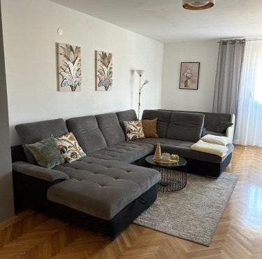 Apartman Mirna
