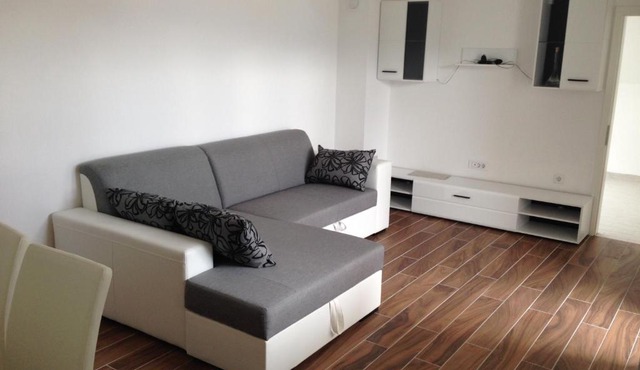 APARTMAN RAŽANAC