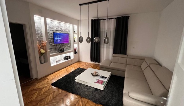 Apartman Žanić Ogulin with pool and jacuzzy