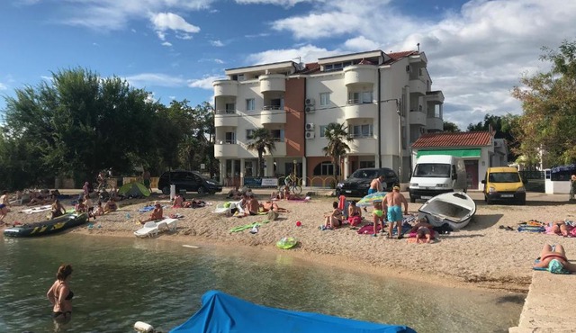 Apartmani "Dana 2"