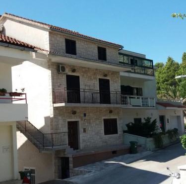 Apartmani Ivona s pogledom na more