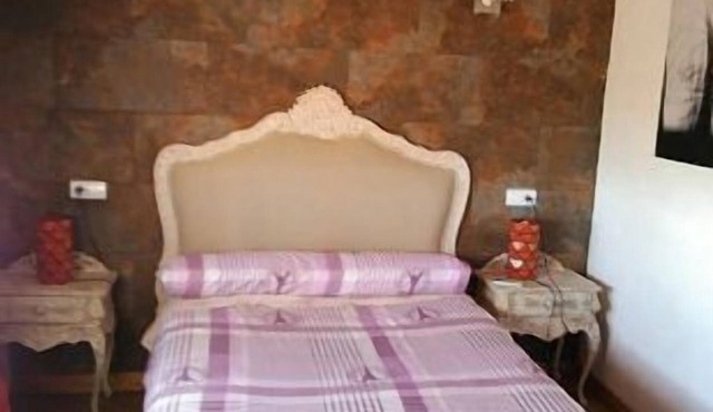 Apartment for 6 people, in three bedrooms, one hour from Madrid.