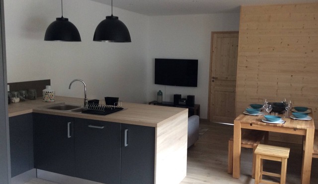 Apartment with terrace sleeps 6.