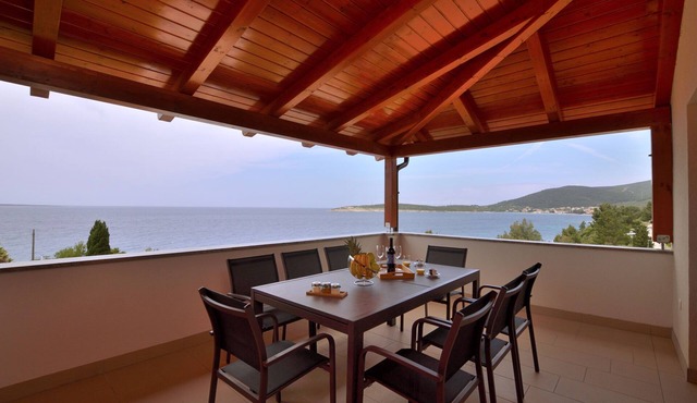 Apartments Villa Sofia (81541-A1) - Martinscica - island Cres