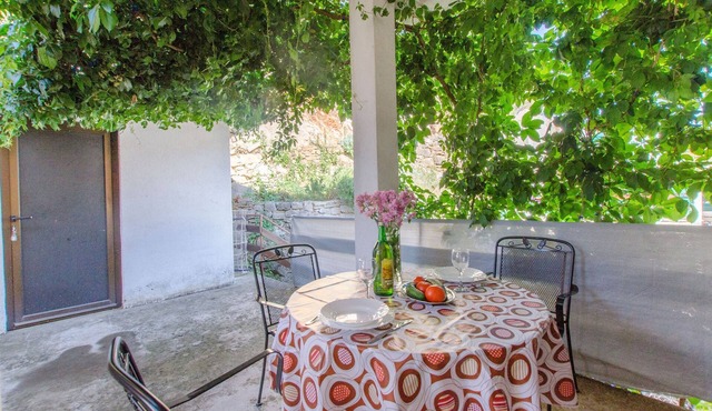 Apartments and Rooms Stjepan (31771-A3) - Zastrazisce - island Hvar
