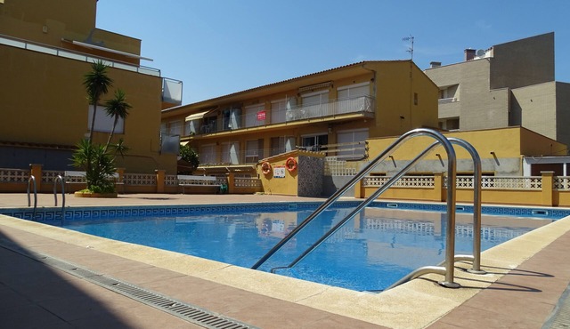 Apartment in L'Estartit 100 meters from the beach