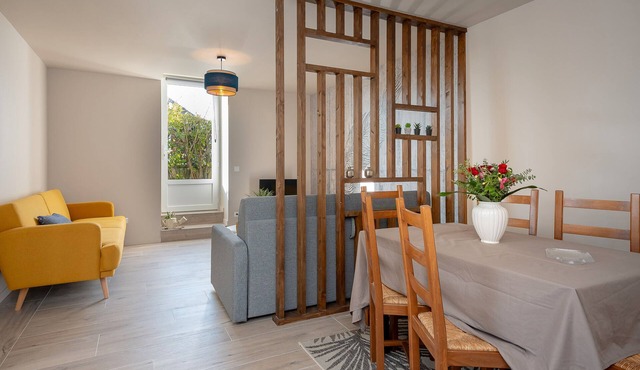 Apartment 'La Maison Du Soyeux Ga' with Private Terrace, Wi-Fi and Air Conditioning