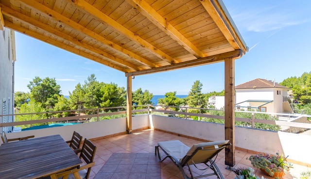Apartments Helena (34021-A4) - Ivan Dolac - island Hvar