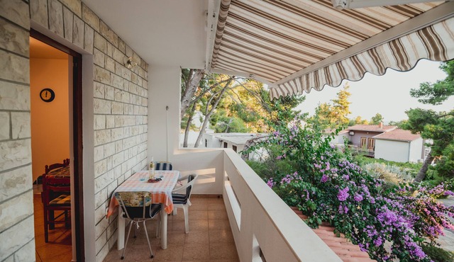 Apartments Antun (33181-A4) - Ivan Dolac - island Hvar