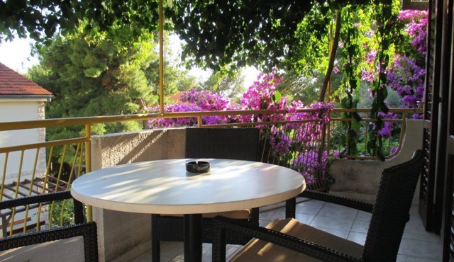 Apartments Godo (123041-A2) - Ivan Dolac - island Hvar