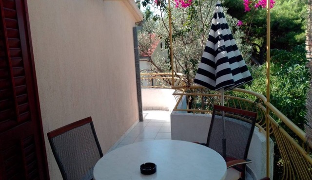 Apartments Godo (123041-A4) - Ivan Dolac - island Hvar