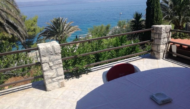 Apartments Zlatko Slobodan (10176-A1) - Stomorska - island Solta