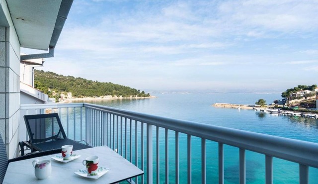 Apartments Seafront Paradise (122461-A2) - Stomorska - island Solta