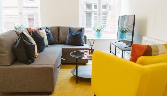 Apartment 1 2 bedrooms, sleeps x 6