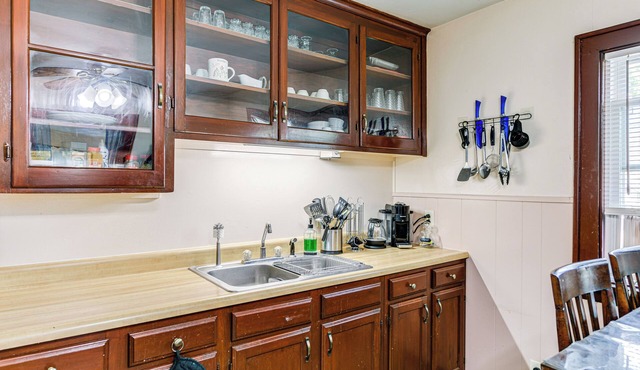 Apartment > 1 Mi to Buffalo Botanical Gardens!