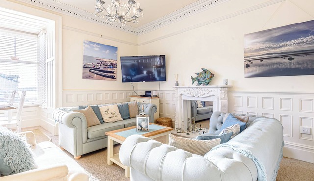 Apartment 1 - UK32244