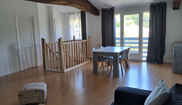 Apartment 15 minutes from Montalivet beaches. Available for 4 people.