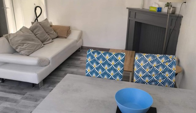 Apartment 2 100 meters from the beach in the main street with all shops