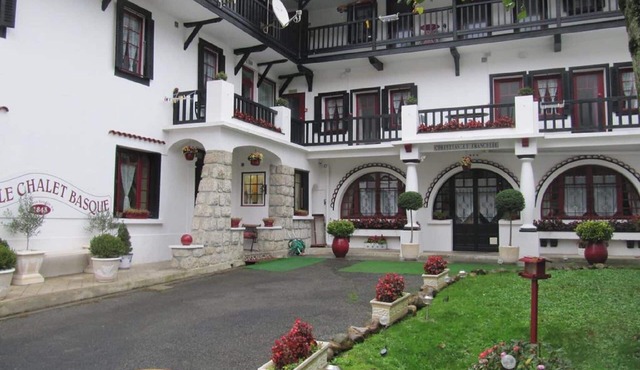 Apartment 2/4 persons -chalet 3 * near Pic du Midi/Bagnères de Bigorre