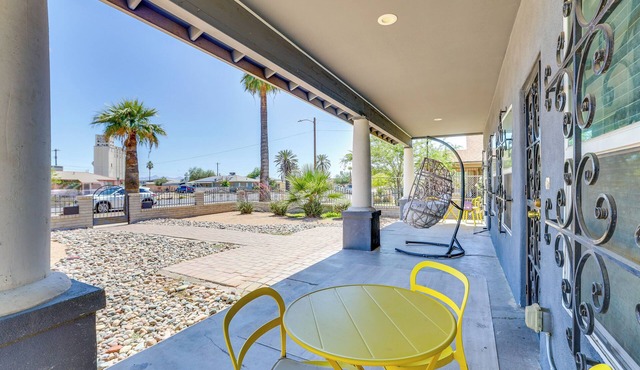Apartment 2 Mi to Chase Field & PHX Arena!