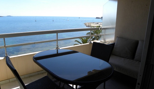 Apartment 2 Rooms 47 m² Air-conditioned. Front de Mer - Panoramic sea view