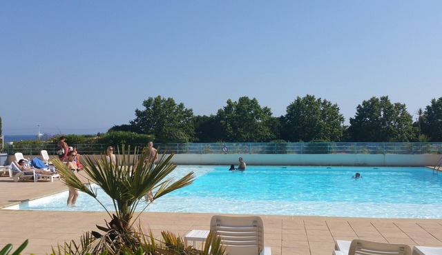 Apartment 2 rooms Residence Swimming pool Clim Parking 300 m Beach Juan les Pins