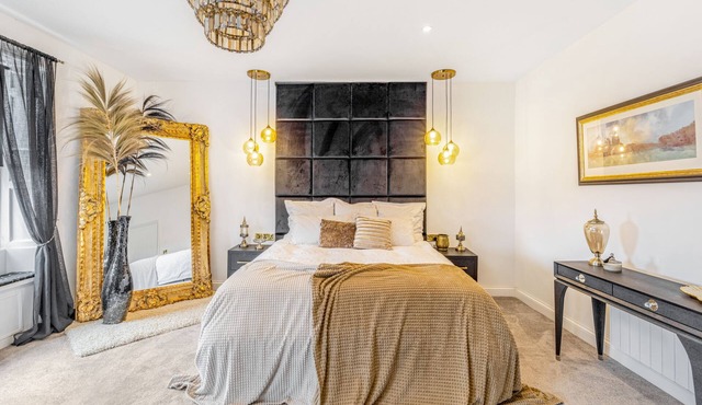 Apartment 2, where luxury, and splendour are!