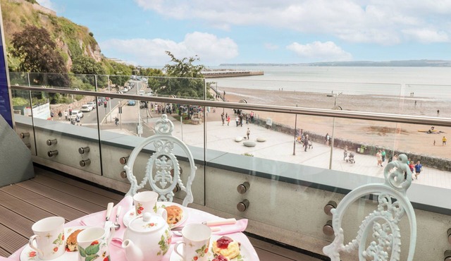 Apartment 20 Summer Place