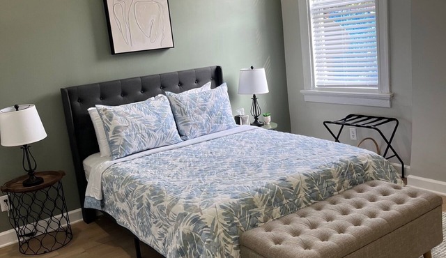 Apartment 2B Premium 1-bedroom and 1- Living Room in FAN Area Richmond