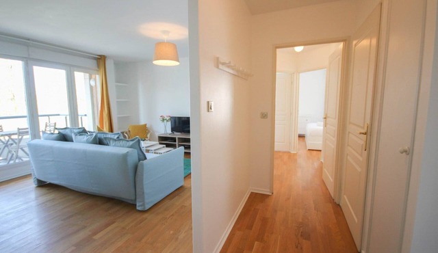 Apartment 2ch elevator, terrace, private parking.