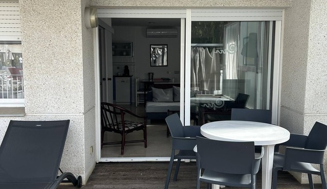 APARTMENT (3 ADULTS + 2 CHILDREN) POOL VIEW