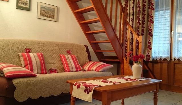 Apartment 3: Apartment in private property with courtyard in Bergheim