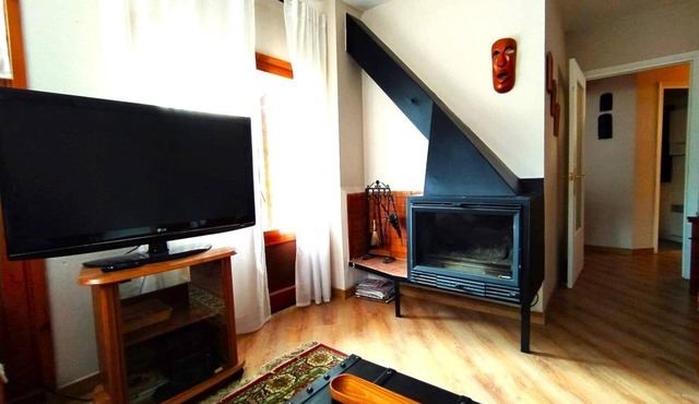 Apartment 3 rooms Fireplace, Views & Very close to Slopes