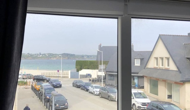 Apartment 30m from the beach, shops nearby,