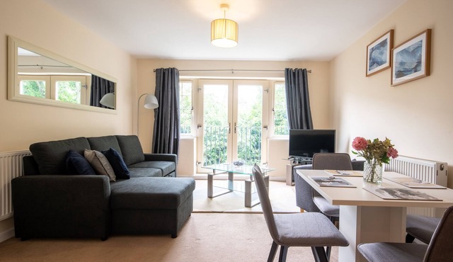 Apartment 4 - Ground, 1 Bed, Sofa Bed, Sleeps 3