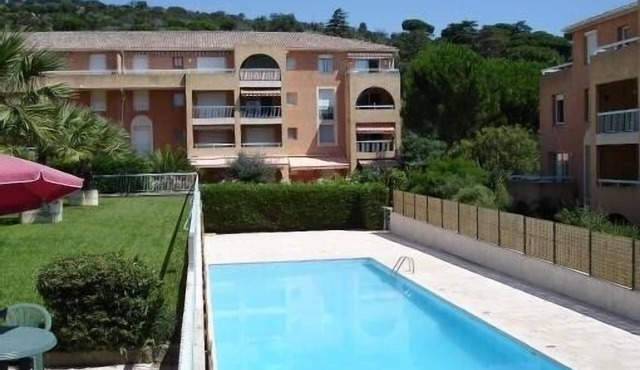 Apartment 4 People In Residence Secured Swimming Pool Garage CAVALAIRE/SEA
