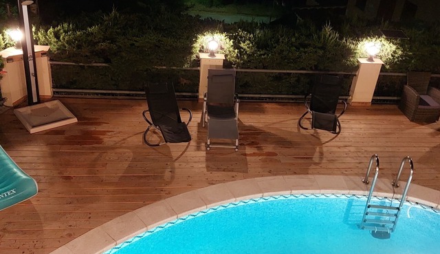Apartment 4 people with private pool.
