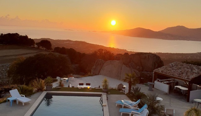 APARTMENT 4 to 6 BEDS - Ground Garden