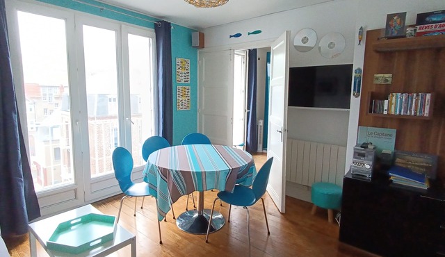 Apartment 40 m2, very comfortable, south facing, Le Tréport, full center and beach