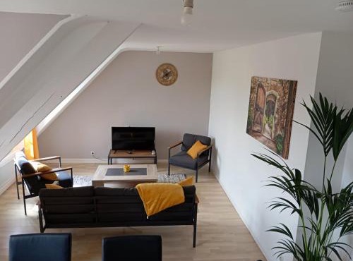 Apartment 5 People Quaedypre