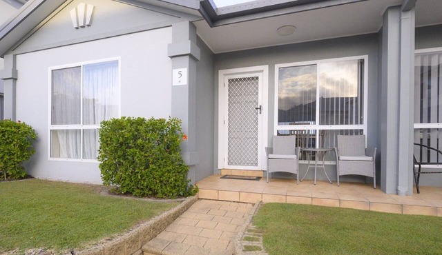 Apartment 5@ The Meridian