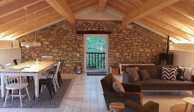 APARTMENT, 6 guests in ARMAÑÓN NATURAL PARK.