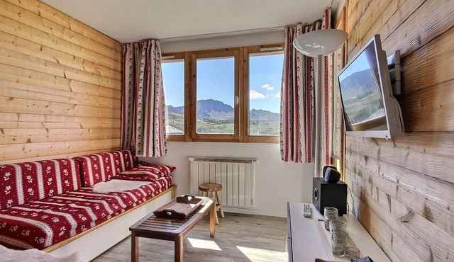 Apartment 6 people, south-west terrace at slopes' foot