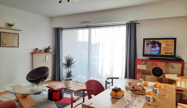 Apartment 600 m from the city center - ideal for families, parking included