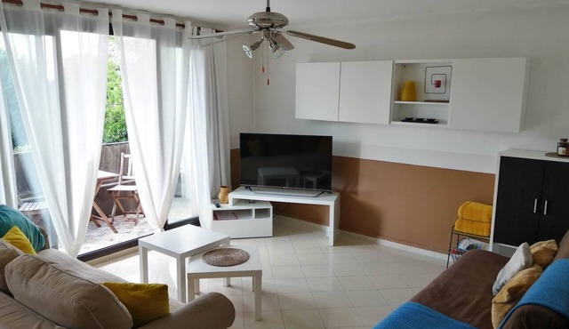 Apartment 68m²: Beach,City, Calanques, Vélodrome Stadium within Walking Distance