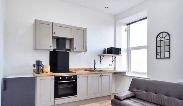 Apartment 7 Tudor House