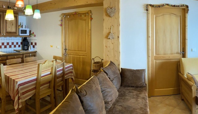 Apartment 8 pers, south balcony, parking and pool